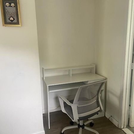 Cozy Room With Private Bathroom Nova Iorque Exterior foto